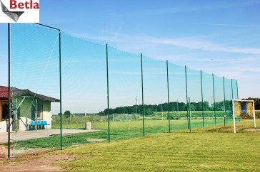 Siatki Trzebinia - Zabezpieczające ogrodzenie z siatki na boisko szkolne dla terenów Trzebini